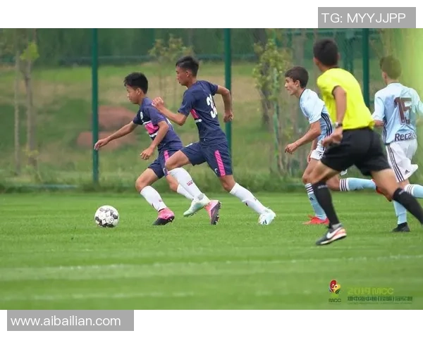 足球明星日常生活精彩瞬间大合集展现他们场外的真实魅力与风采 足球明星日常生活精彩瞬间大合集展现他们场外的真实魅力与风采